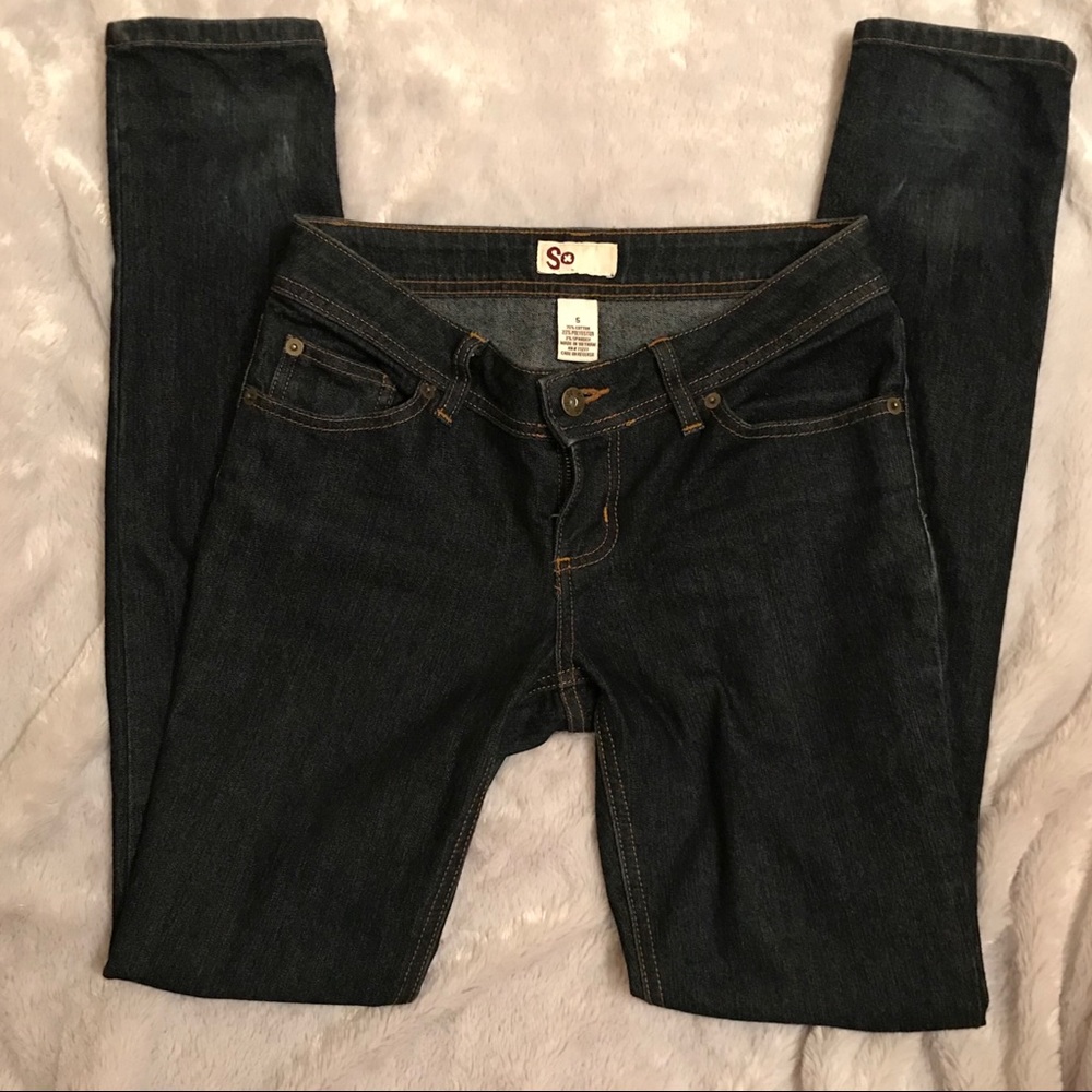 SO juniors dark wash skinny jeans